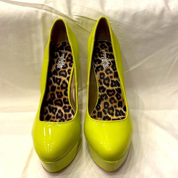 Charlotte Russe - BNWOT Platform Stilettos in Chartreuse - Picture 3 of 8